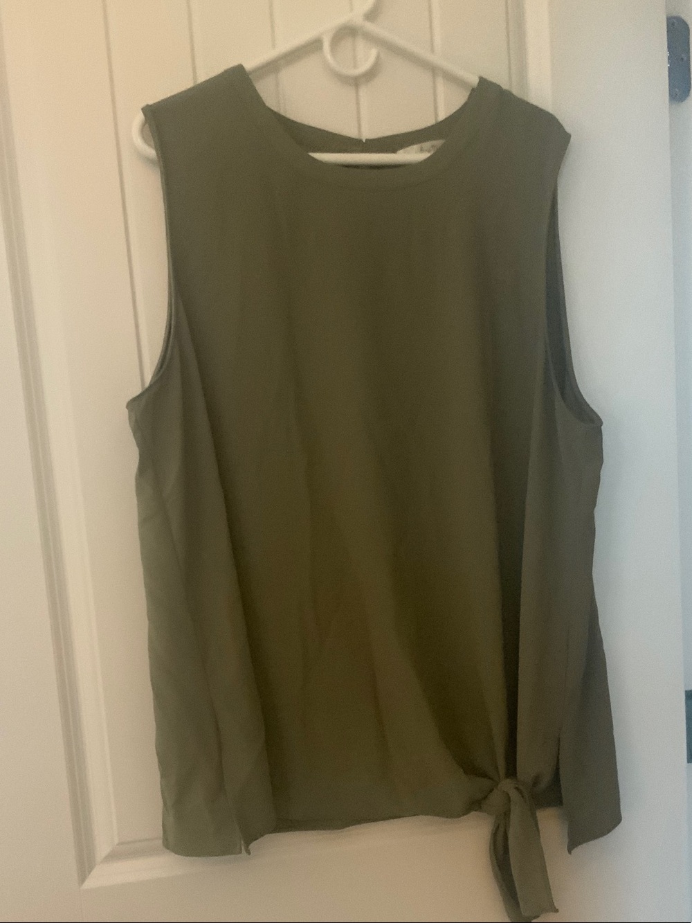 nine britton Olive Green Tie-Front Sleeveless Camisole